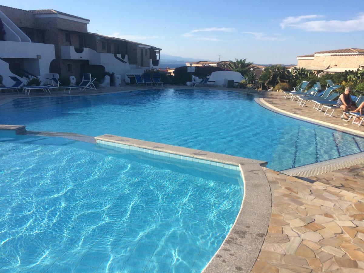 Residence Castello Di Gallura ซานตา เตเรซา กัลลูรา ภายนอก รูปภาพ